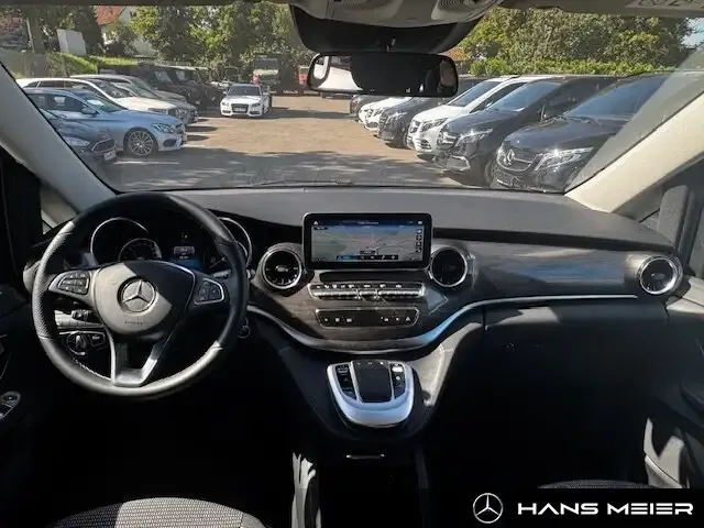Mercedes-Benz V 250