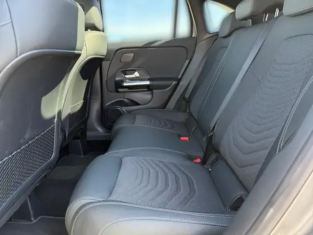 Mercedes-Benz GLA 180