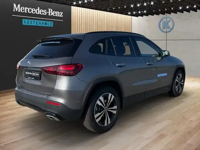 Mercedes-Benz GLA 180