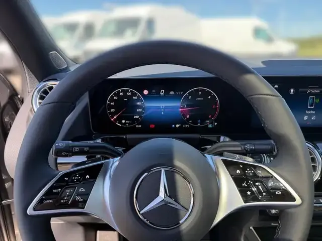 Mercedes-Benz GLA 180