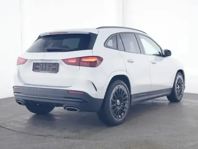 Mercedes-Benz GLA 200
