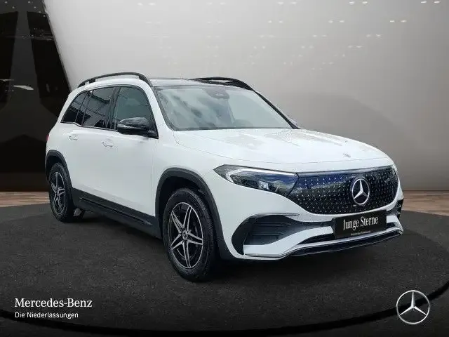 Mercedes-Benz EQB 300