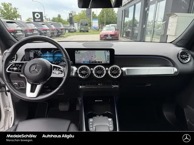 Mercedes-Benz EQB 300