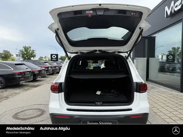 Mercedes-Benz EQB 300