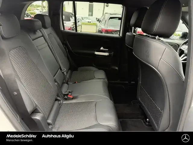Mercedes-Benz EQB 300