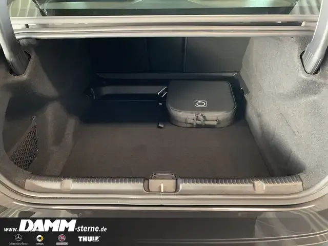 Mercedes-Benz EQE 300