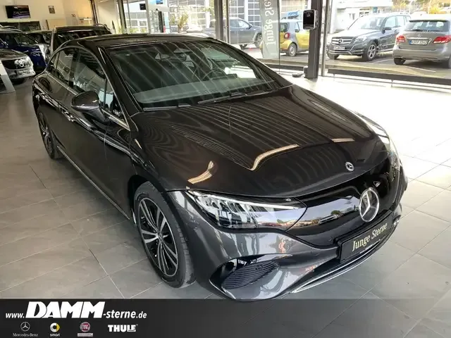 Mercedes-Benz EQE 300