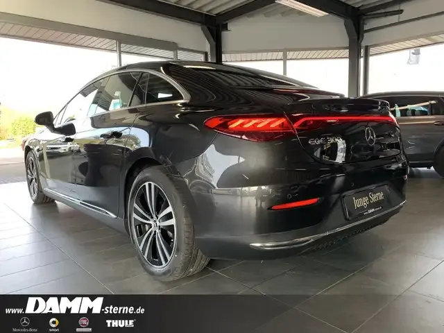 Mercedes-Benz EQE 300