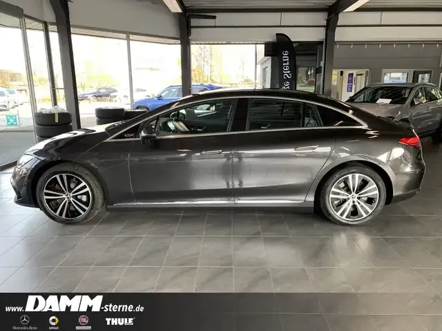 Mercedes-Benz EQE 300