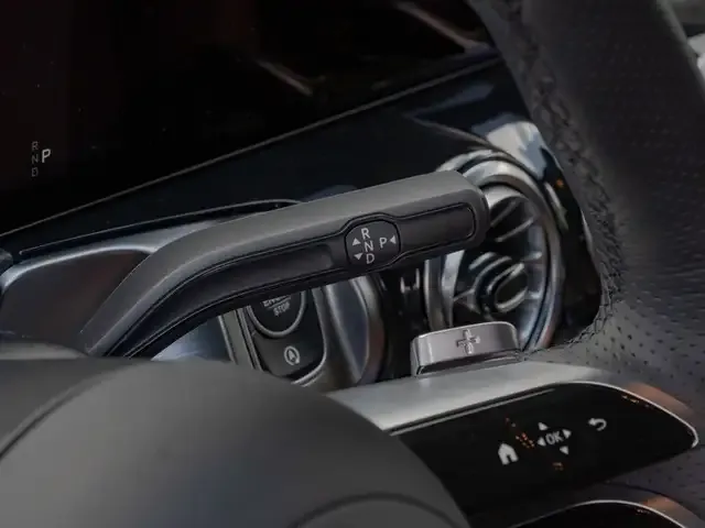 Mercedes-Benz GLB 220