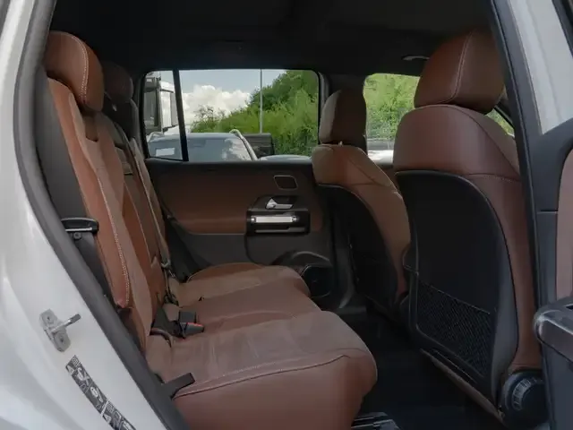 Mercedes-Benz GLB 220