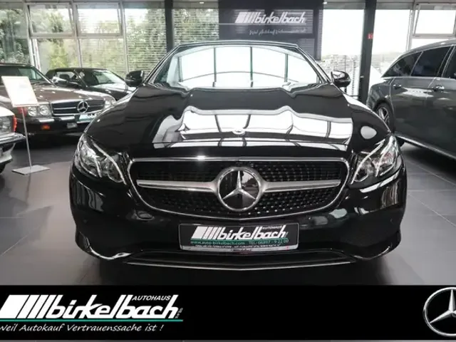 Mercedes-Benz E 200