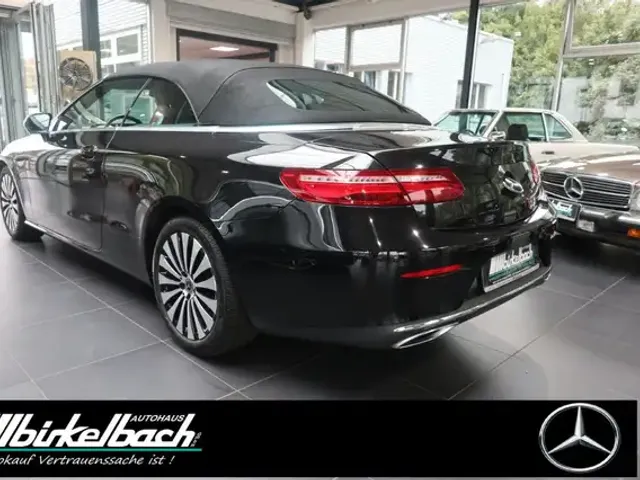 Mercedes-Benz E 200