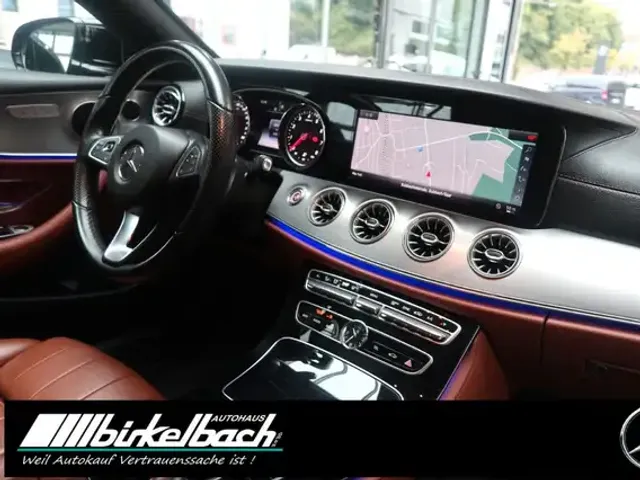 Mercedes-Benz E 200
