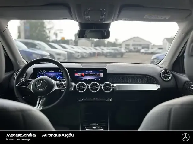 Mercedes-Benz EQB 350