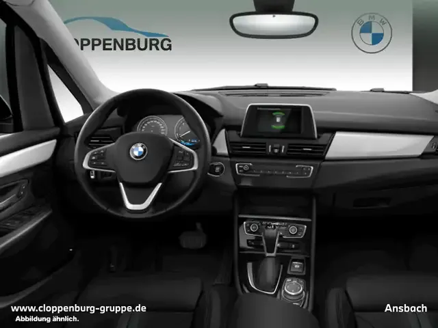 BMW 225