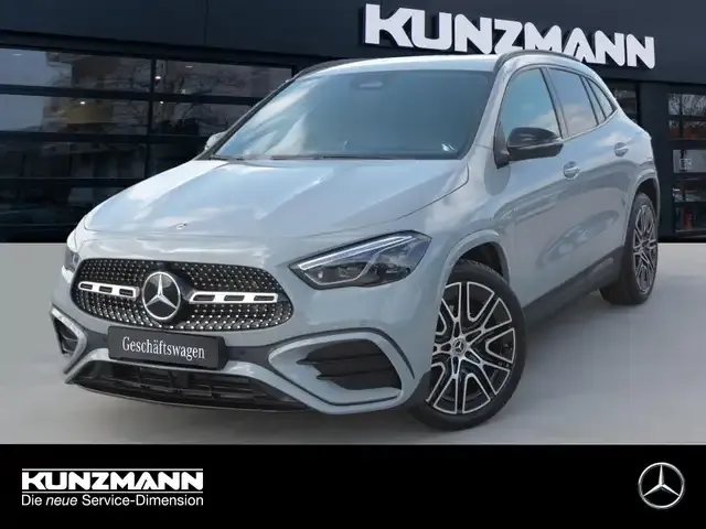 Mercedes-Benz GLA 200