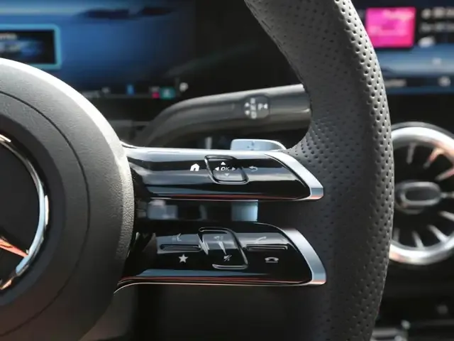 Mercedes-Benz GLA 200