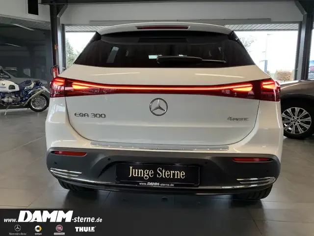 Mercedes-Benz EQA 300