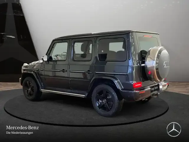 Mercedes-Benz G 500