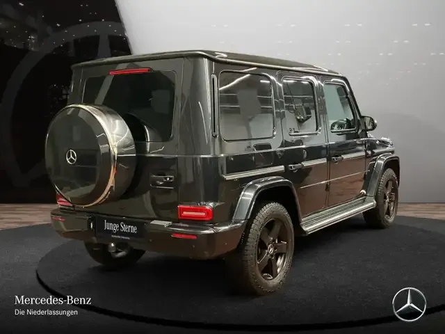 Mercedes-Benz G 500