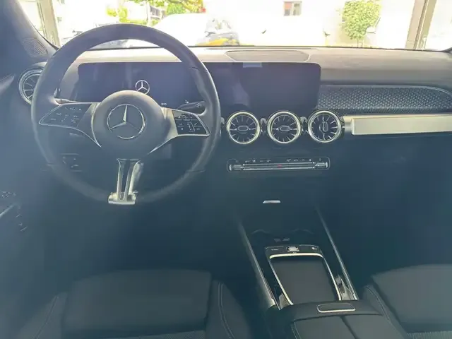 Mercedes-Benz EQB 350