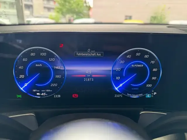 Mercedes-Benz EQB 350