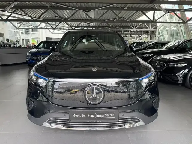 Mercedes-Benz EQB 350