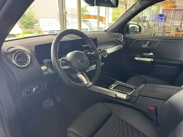 Mercedes-Benz EQB 350