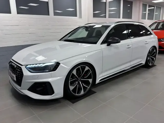 Audi RS4