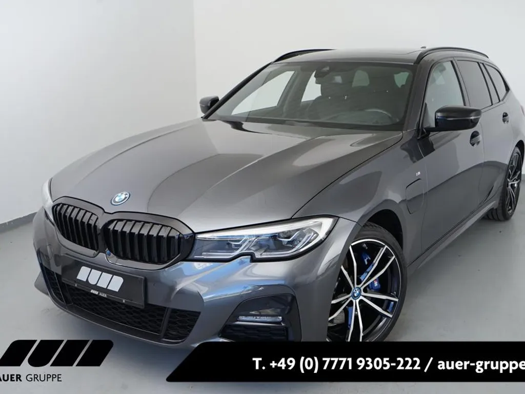 BMW 330