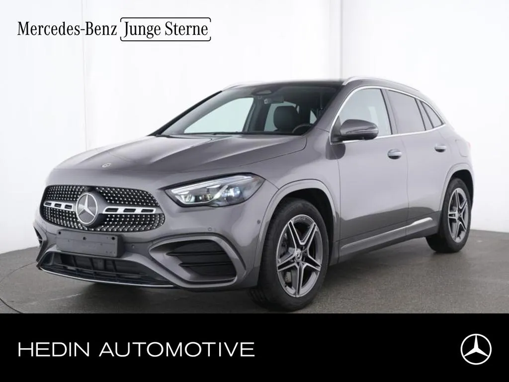 Mercedes-Benz GLA 220