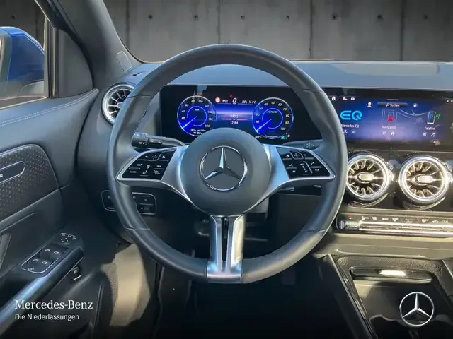 Mercedes-Benz EQA 300