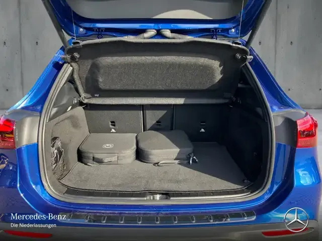 Mercedes-Benz EQA 300