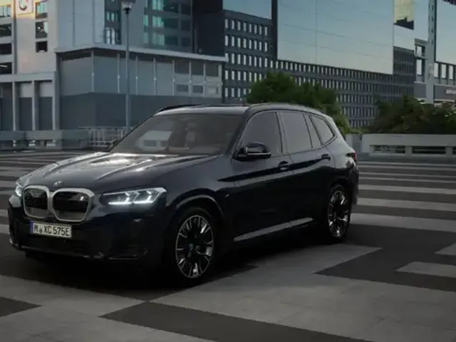BMW iX3