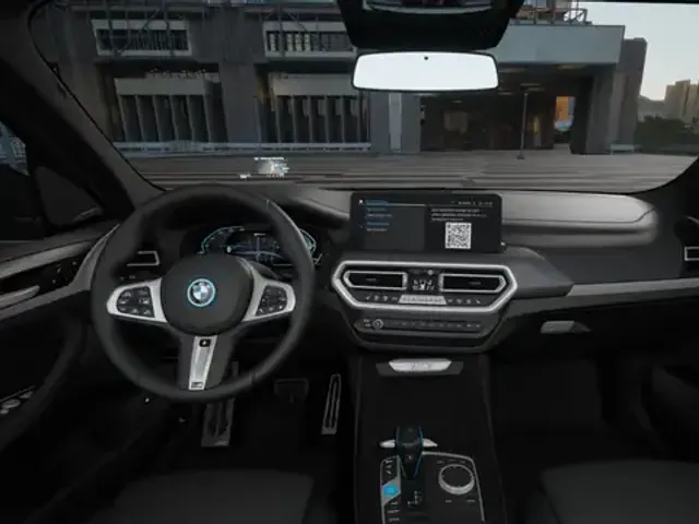 BMW iX3
