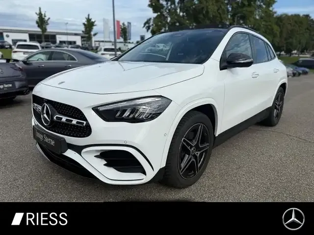 Mercedes-Benz GLA 200