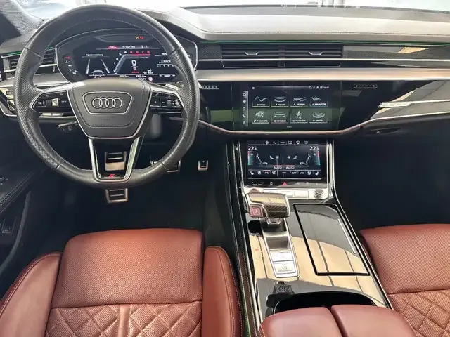 Audi S8