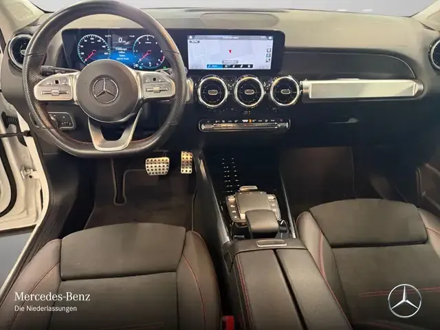 Mercedes-Benz GLB 220