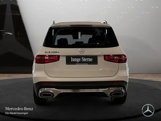 Mercedes-Benz GLB 220