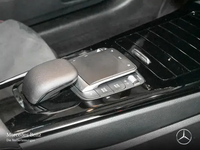 Mercedes-Benz CLA 220