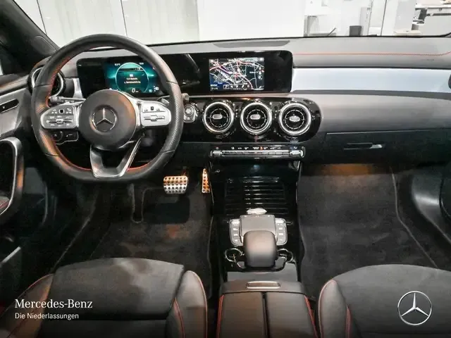 Mercedes-Benz CLA 220