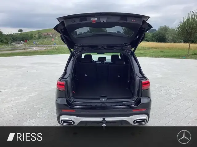 Mercedes-Benz GLB 250