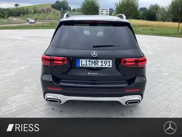 Mercedes-Benz GLB 250