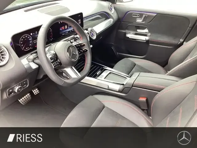 Mercedes-Benz GLB 250