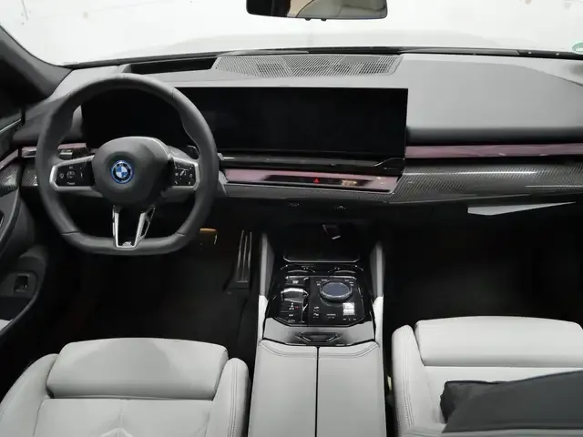 BMW 550
