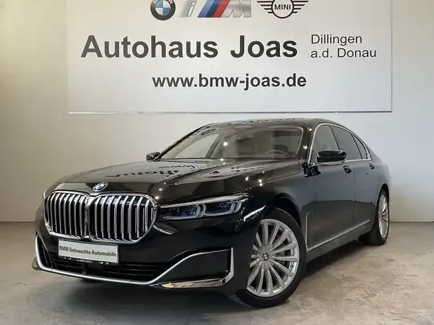 BMW 740