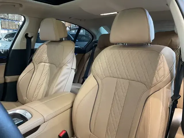 BMW 740