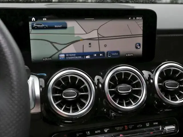 Mercedes-Benz GLB 200