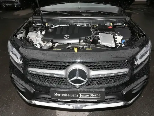 Mercedes-Benz GLB 200